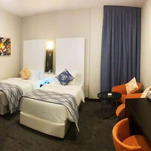 Deluxe Room Twin